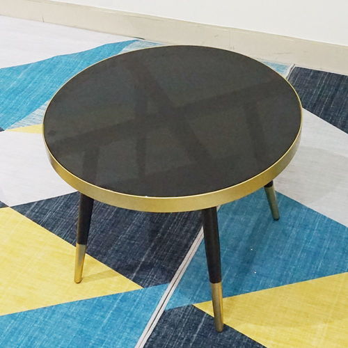 SFBT022 - Bàn Sofa CONE 4 chân mặt kính