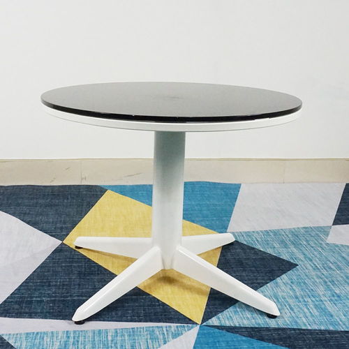 SFBT012- Bàn Sofa chân trụ tròn chia 4 sơn trắng mặt kính đen
