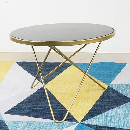 SFBT015- Bàn Sofa 3 chân chữ V vàng đồng mặt kính đen