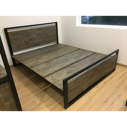 SFGN007 - Giường ngủ khung sắt Ferro gỗ cao su màu nâu lau 2